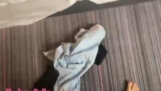 ifuckyouBella Offered a young cleaning lady a blowjob